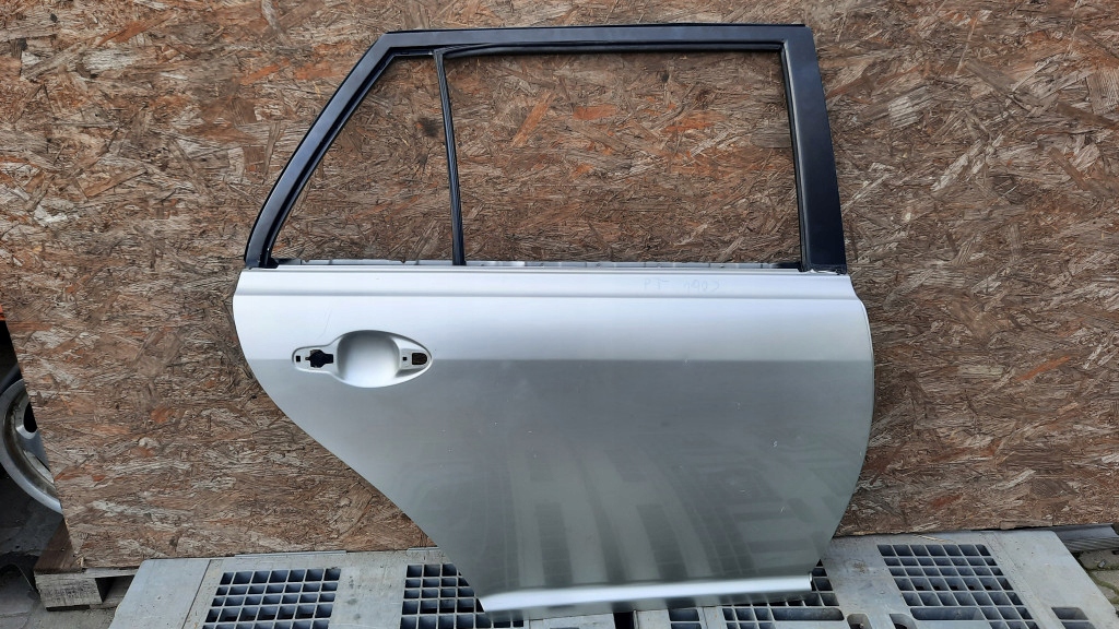 фото №1, Дверь задняя правое toyota avensis t25 05r 2.0d kombi 1c0