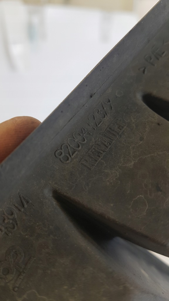 фото №3, Решётка бампера средняя renault megane 2