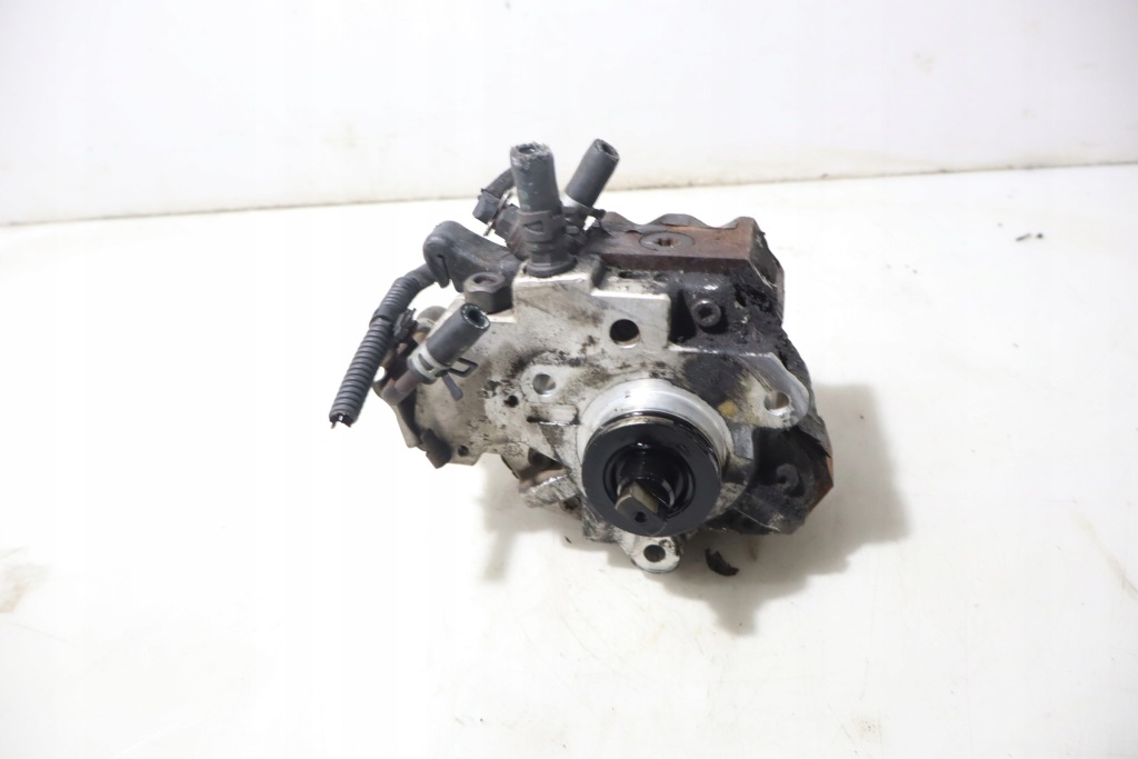 фото №1, Насос впрыскная toyota yaris verso 1.4d4d