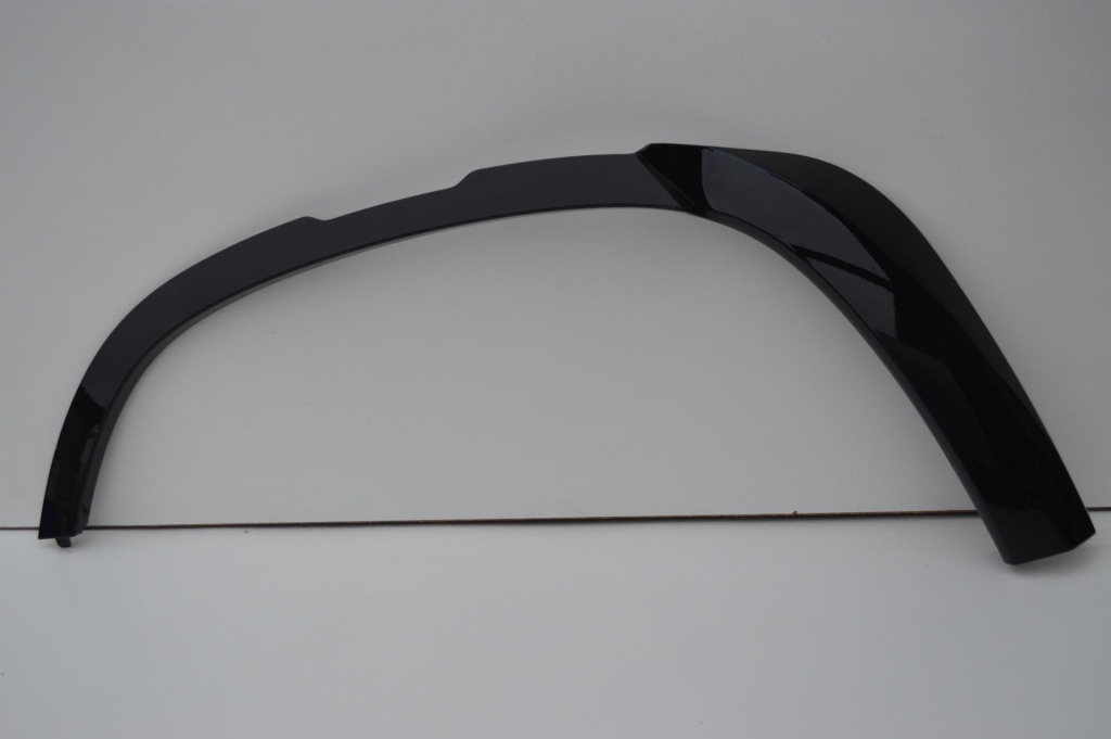 фото №1, Молдинг крыла правая задняя land rover discovery 5 v