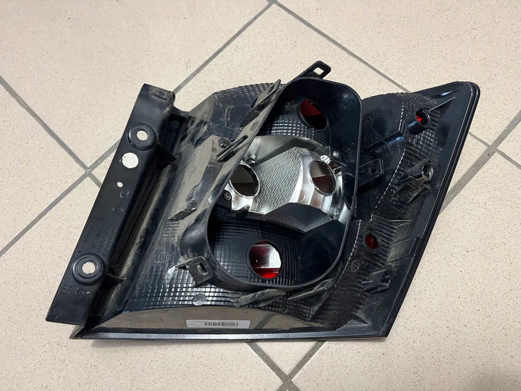 фото №15, Skoda fabia iii 3 kombi 6v9 лампа задняя задняя левая