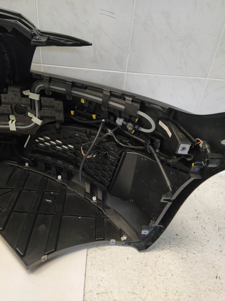 Jaguar xf ii x260 бампер перед передний 6 pdc радар камера celestial black Недорого