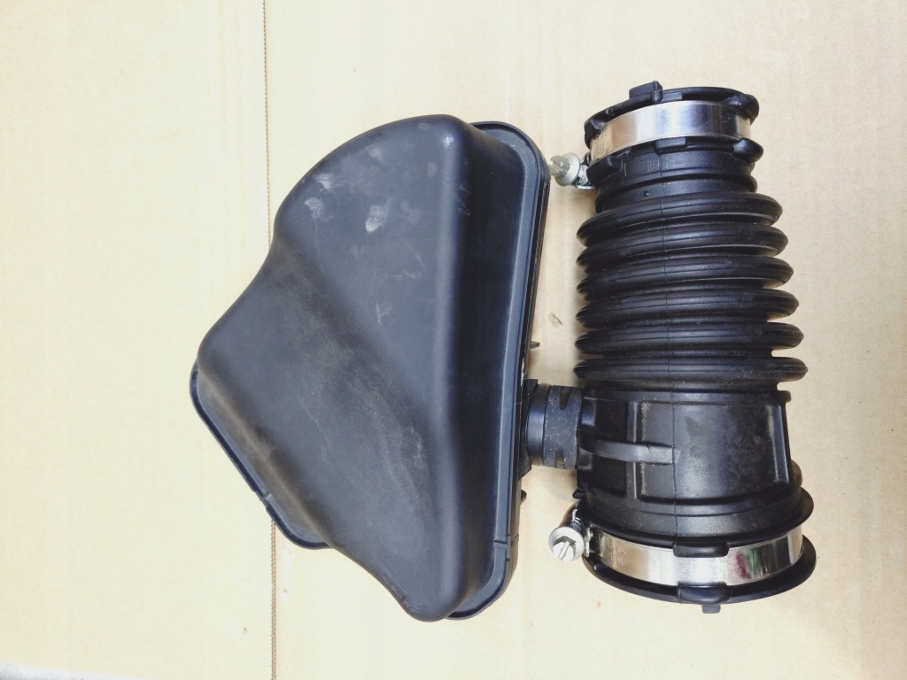 фото №1, Повітрозабірник повітря труба корпус clio v 1.0 sce 111239ps