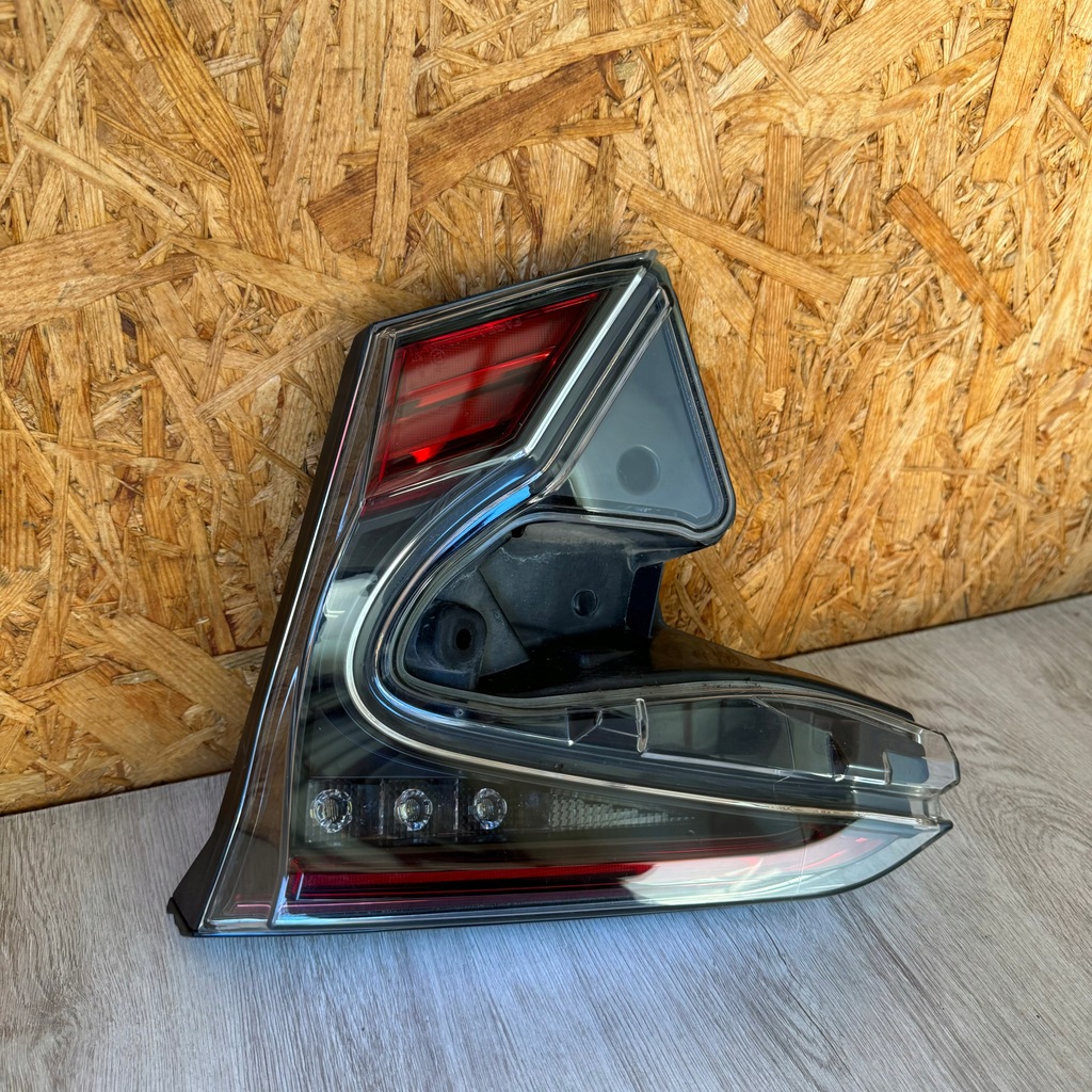 фото №2, Лампа задняя правая toyota c-hr chr 2018 rok