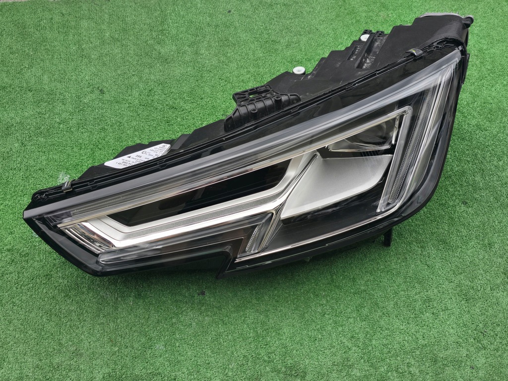 фото №1, Audi a4 b9 8w0 full led лампа передня