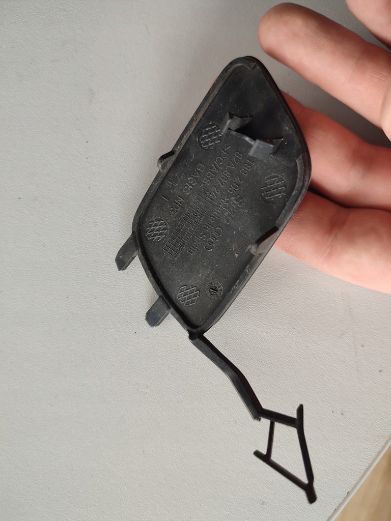 фото №2, Audi a1 82a s-line заглушка фаркоп 82a807241a