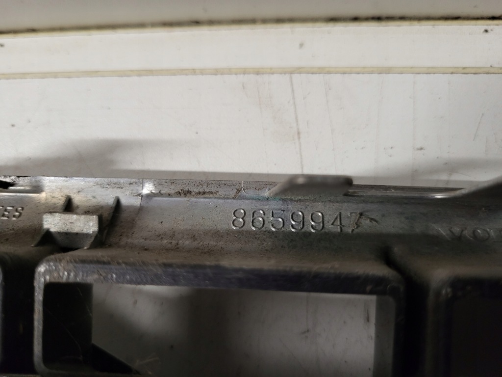фото №3, Решітка радіатора решітка радіатора volvo s80 i lift 8659947