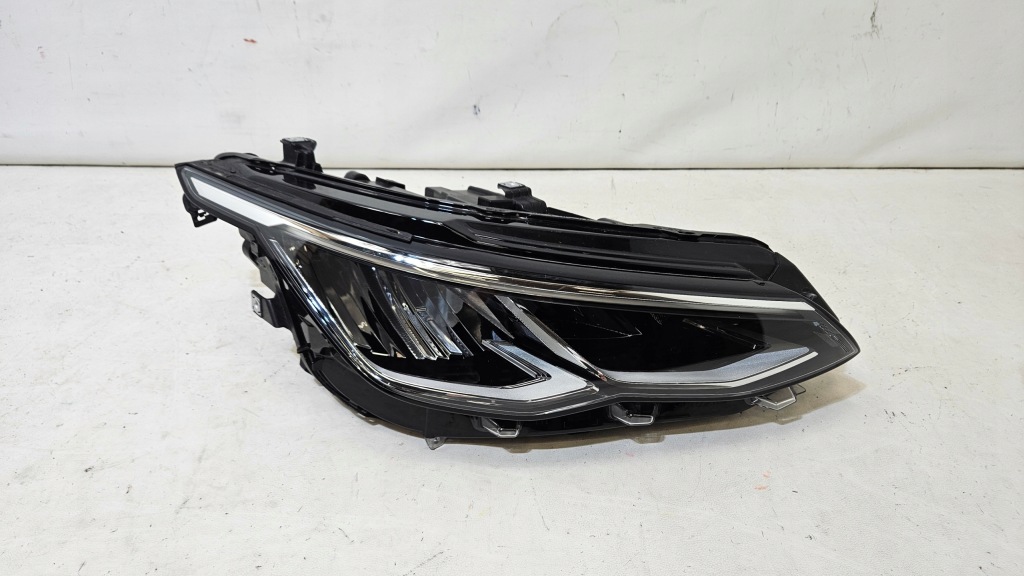 фото №1, Лампа перед передняя правая vw golf viii 8 full led 5h1941006