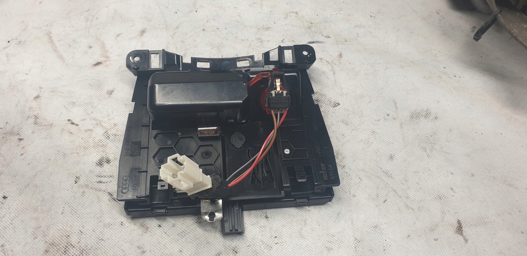 фото №5, Пепельница бардачок 8k0857951 audi a4 b8 a5