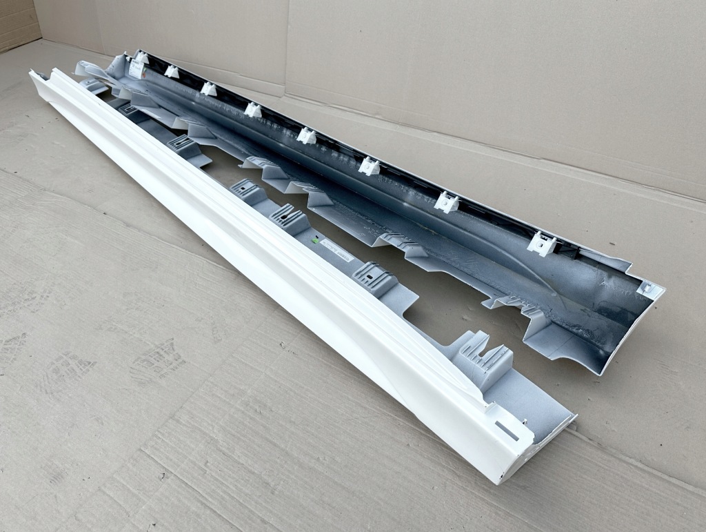 фото №1, Накладки пороговые mercedes w167 gle amg - пороги v167