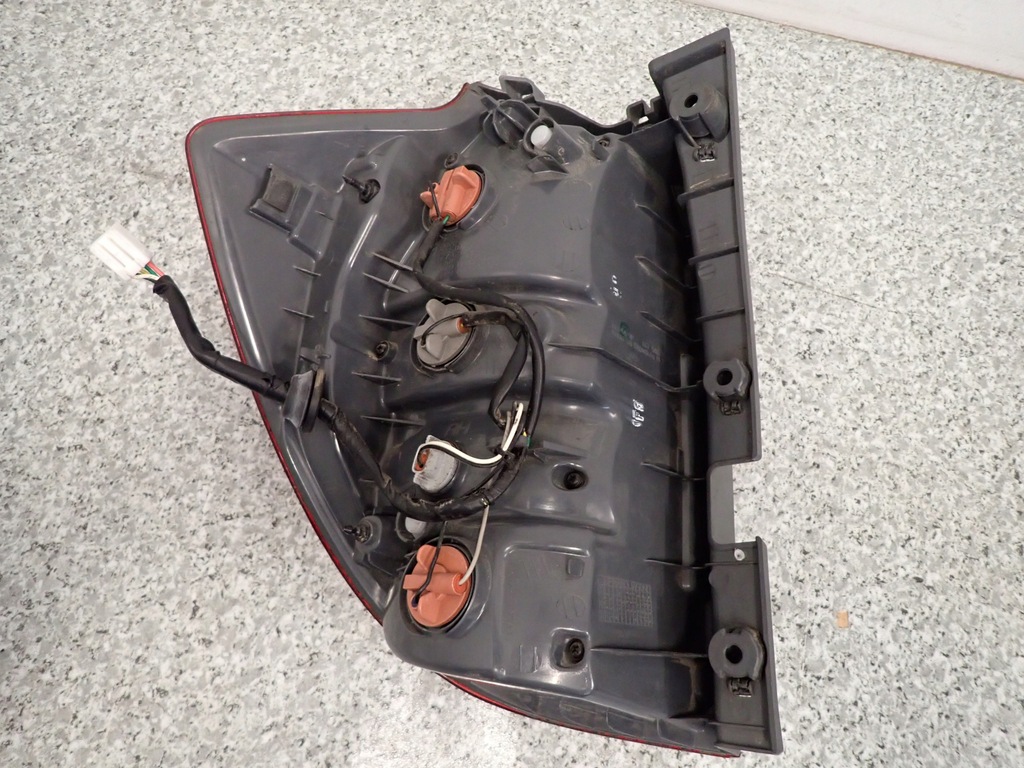 фото №7, Kia ceed i kombi 07-09 лампа задняя правая europa