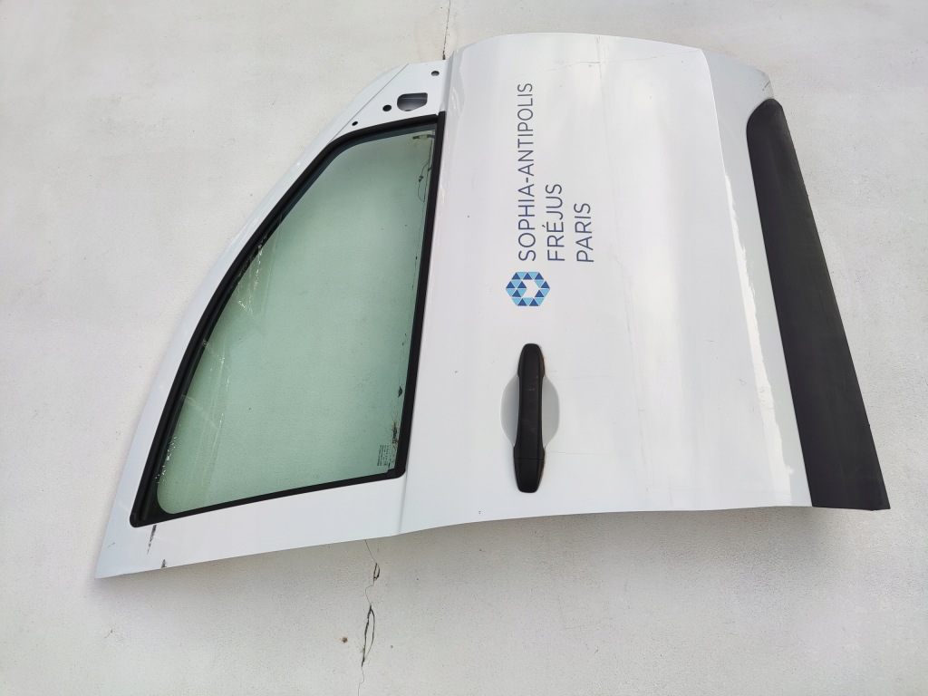 Дверь правое правый перед передние renault express ii 2021-2024 в Украине