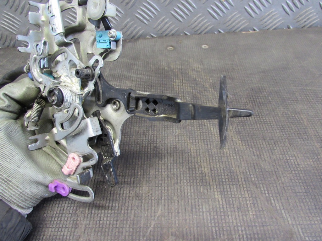 фото №9, Механізм двері toyota sienna ii 03-10r