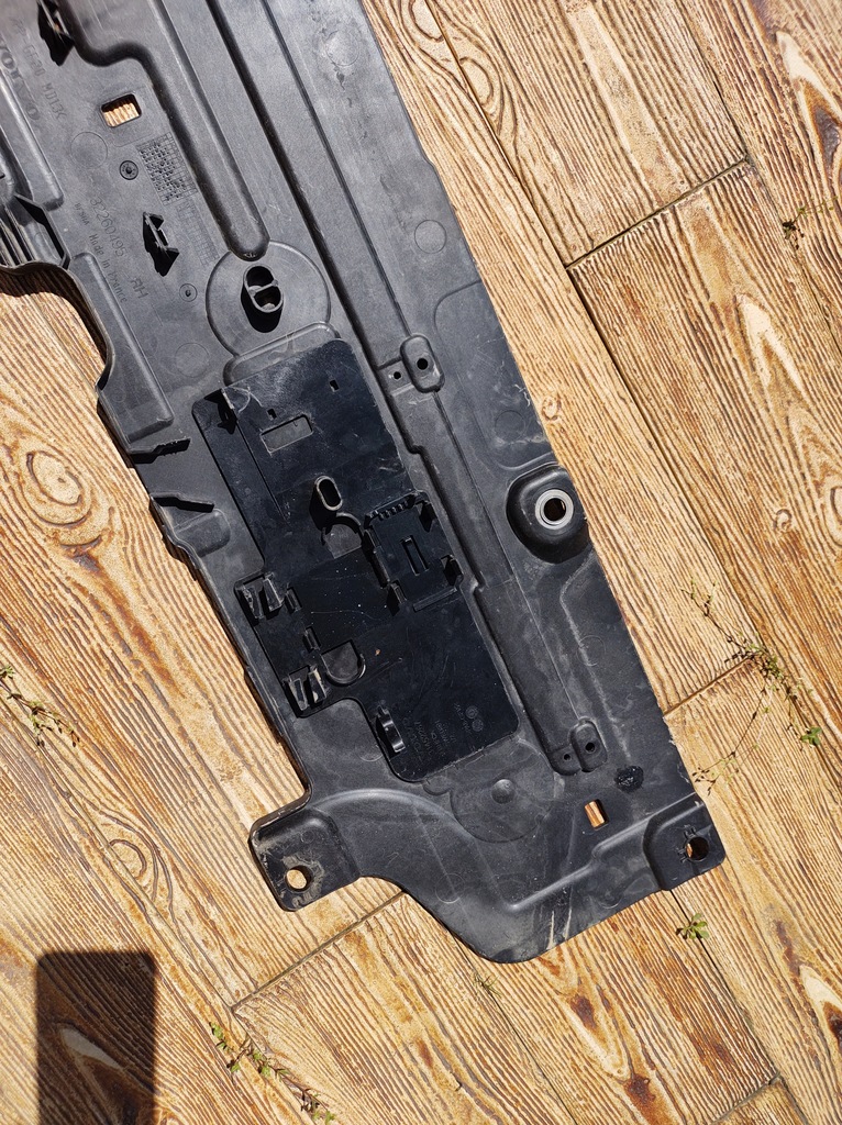 фото №13, Volvo v60 18r- защита подвеска правая