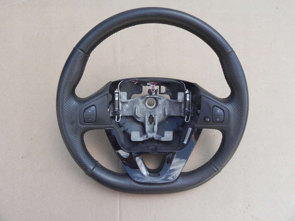 фото №1, Renault zoe i воздуховод кожа idealna