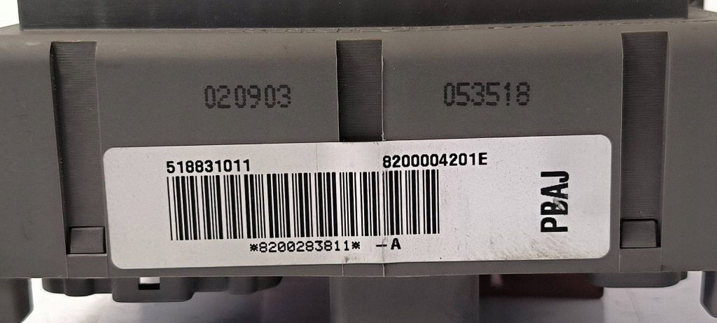 Коробка предохранителей 8200004201e renault laguna 1 рестайлинг Оригинал