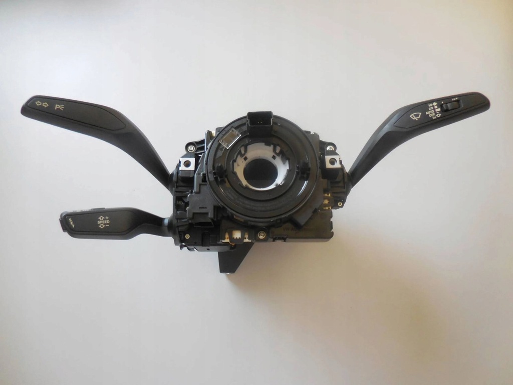 фото №1, Audi q3 83a переключатели 82a953521bf