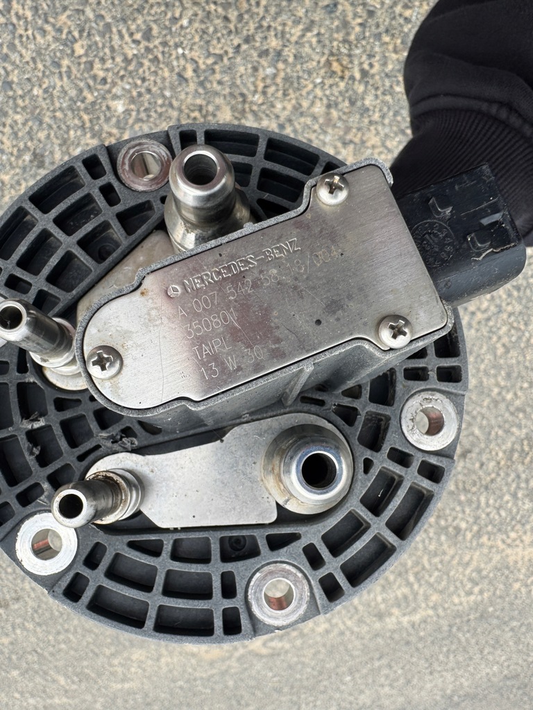 фото №5, Датчик маслоприёмник adblue ad blue mercedes actros mp 4 a0075425818