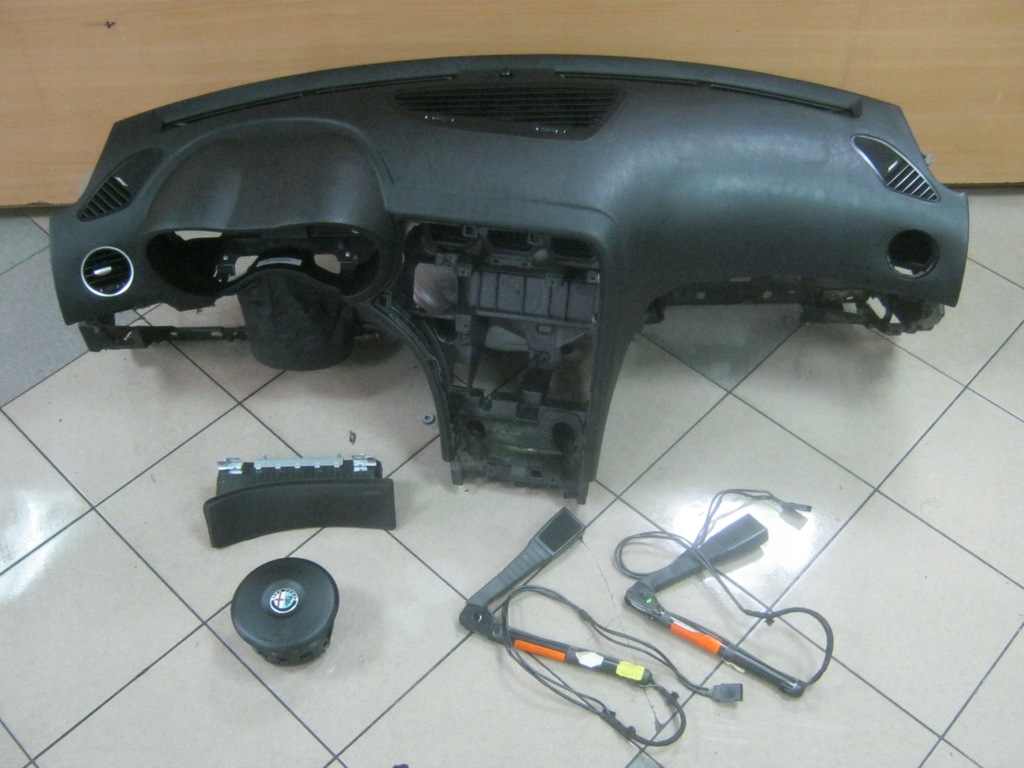 фото №1, Подушка безопасности приборная панель консоль alfa romeo 159