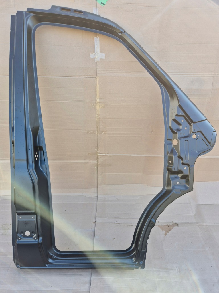 Купити Обшивка стійку  правий перед mercedes sprinter sw 907 w910 a9106301702