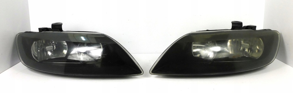 фото №1, Audi q7 4l лампа права ліва звичайна напрямні