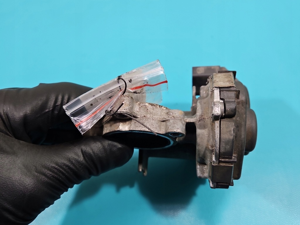 фото №7, Дроссельная заслонка vw caddy iv a2c1298770, 05l131501c 2.0 tdi