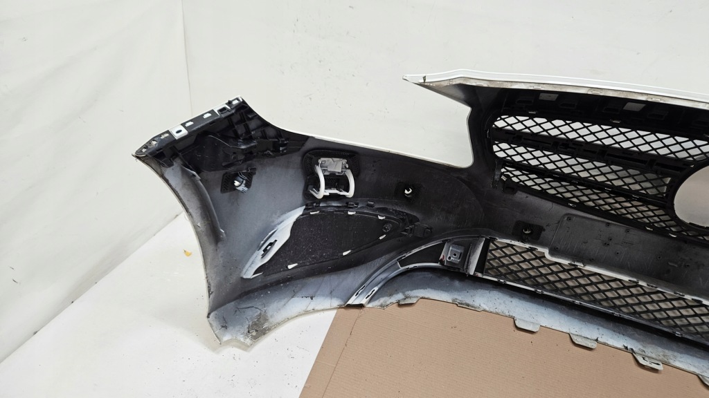 Бампер перед передній mercedes a-klasa a1768850025 в Україні