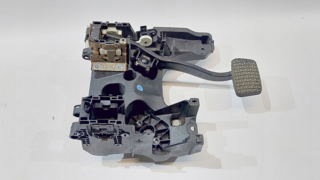 Купить Педаль тормоза opel insignia a 2.0 t 13219223