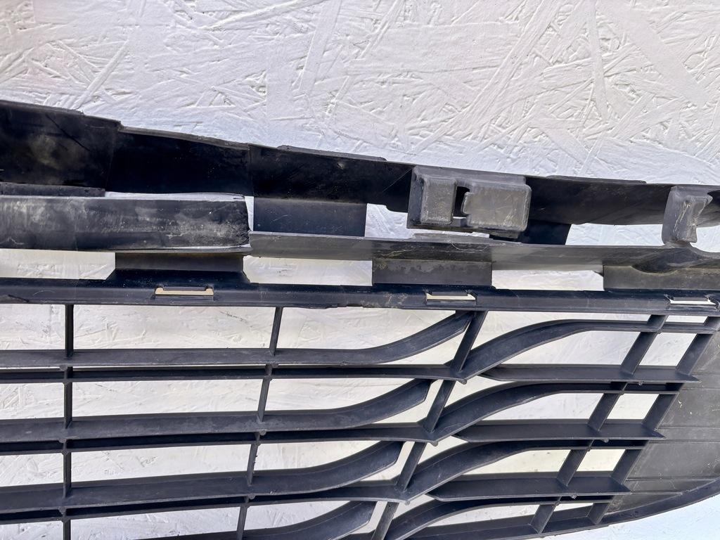 фото №13, Renault megane iii 3 решётка средняя бампера 622540001r