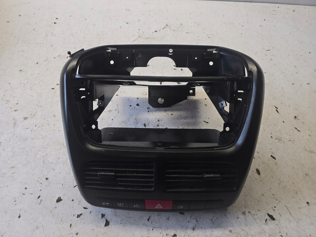 фото №1, Opel combo d fiat doblo ii решётки обдув рамка консоли