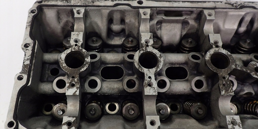 фото №8, Головка правая 4.2 fsi cfs rs4 rs5 8t 079103404f