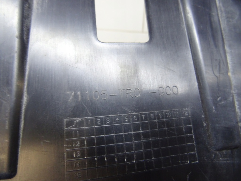 Honda civic g9 2012/2016 решётка бампера средняя 71105-tr0-g00 llu Киев