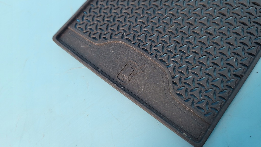 фото №12, Mercedes w206 c220 21r зарядное устройство индукционная a2239000026 a2238230400