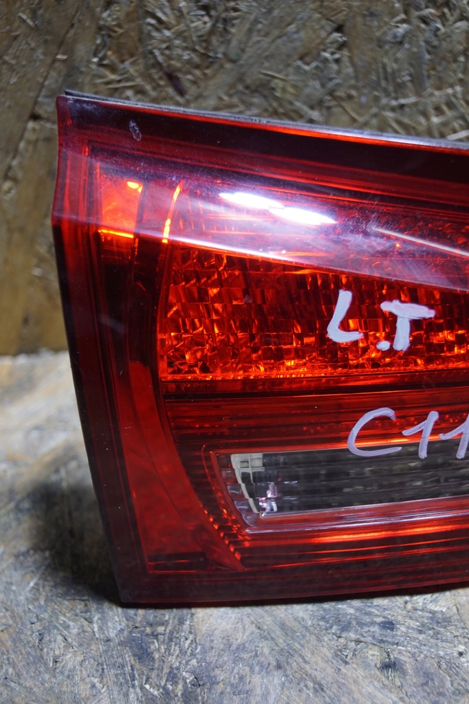 фото №2, Lexus is ii лампа левая задняя w крышка