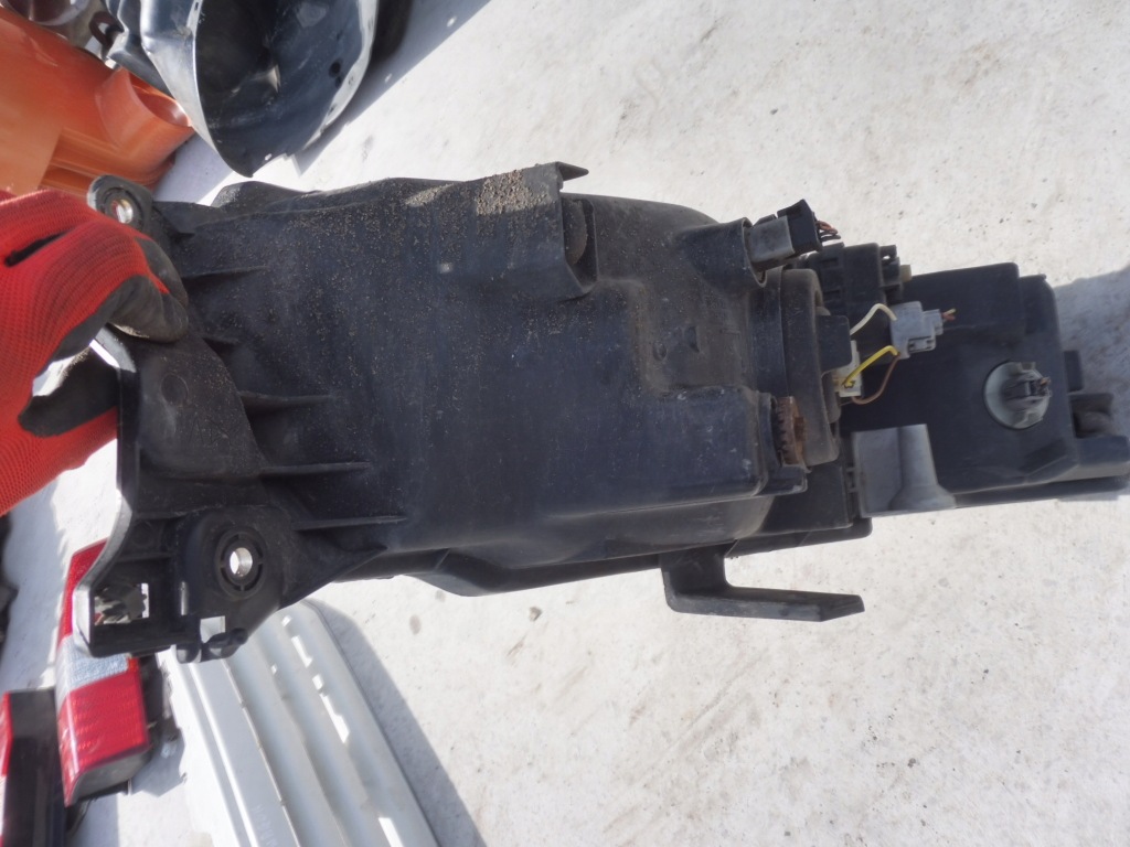 фото №5, Лампа передняя левая space wagon 2.4 gdi