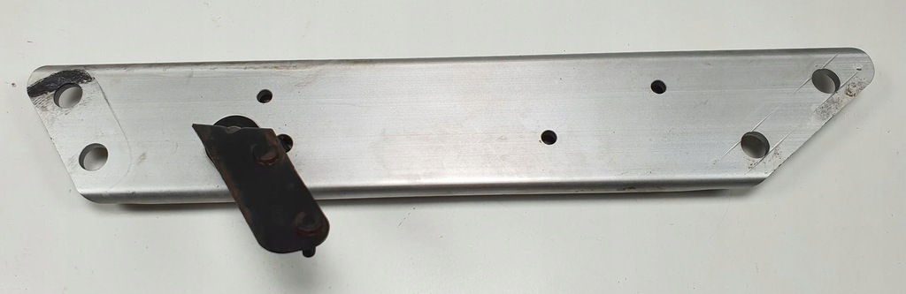 фото №2, Кронштейн розпірка правий перед aston martin rapide