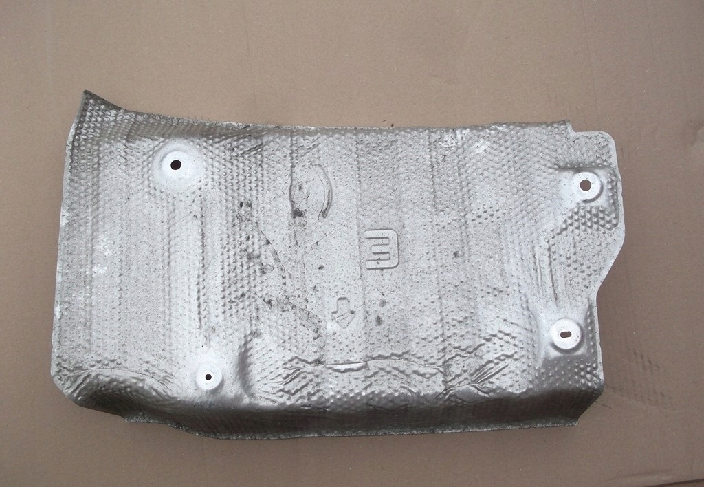 фото №1, Toyota prius iv xw50 защита тепловая выхлоп 19r