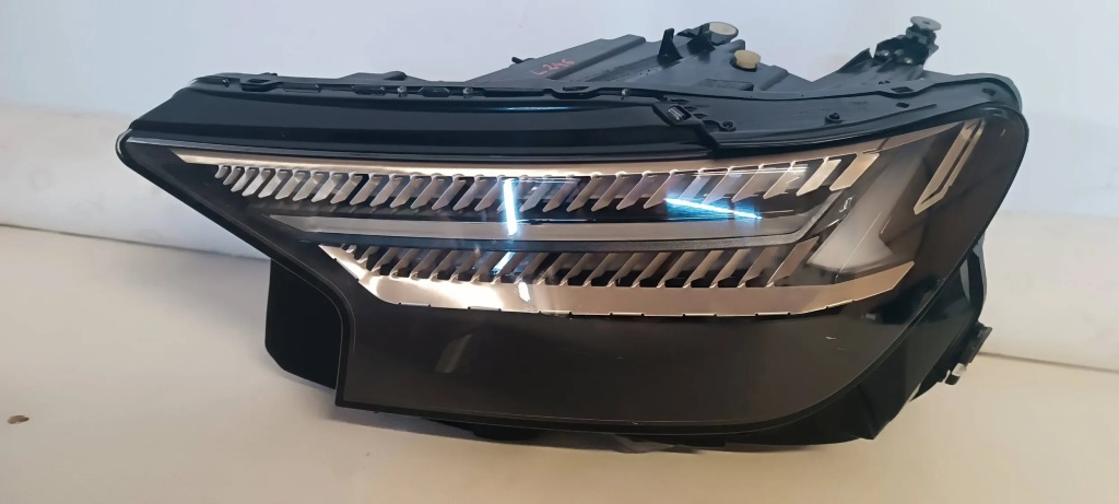 фото №1, Лампа audi q4 e-tron 89a matrix full led 89a941035