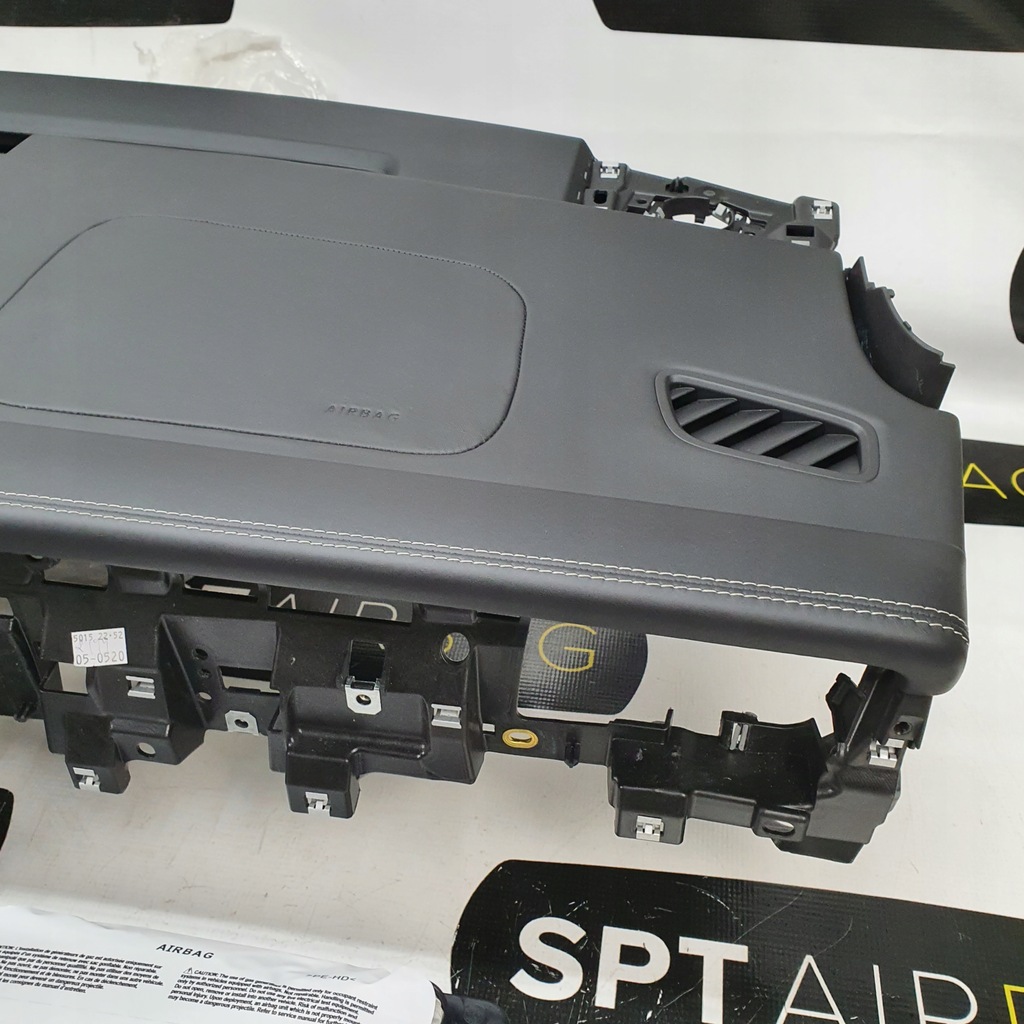 фото №6, Macan приборная панель консоль подушки безопасности ремни подушка безопасности