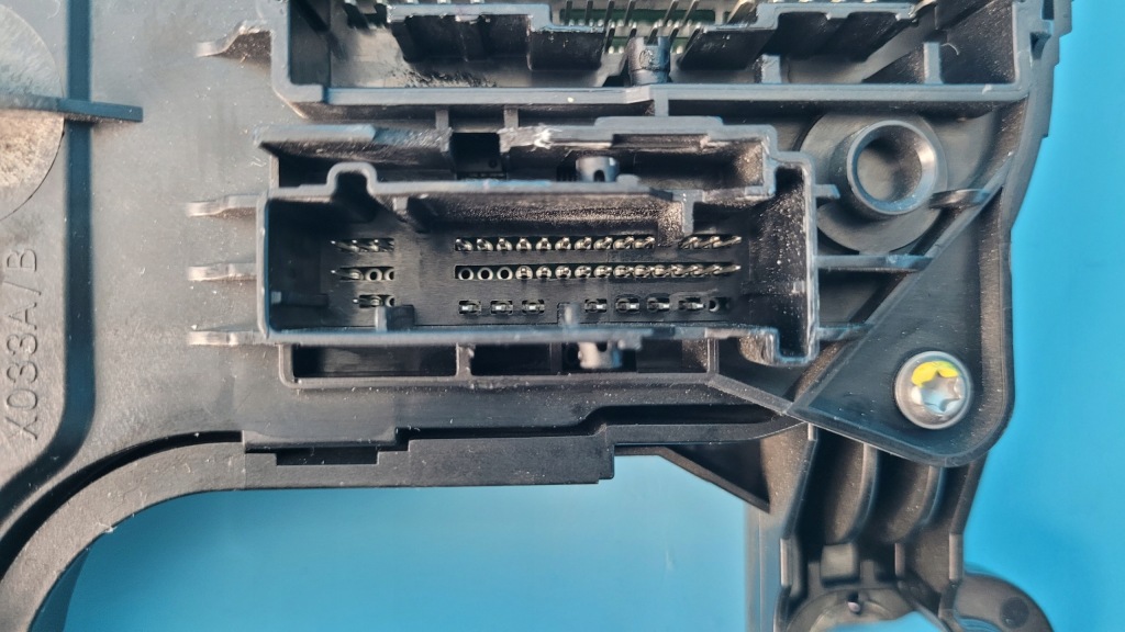 Купить Tesla model 3 21r модуль комфорта левый 1567455-02-d 1567359-00-b