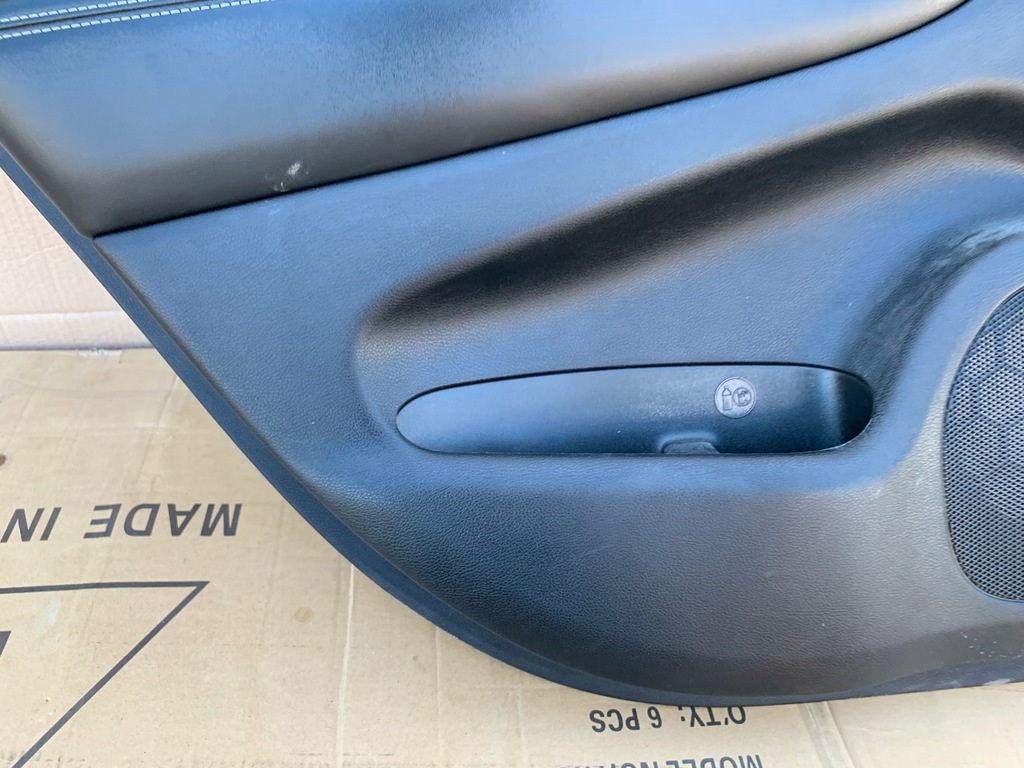 фото №8, Обшивка двері лівих задня dodge durango 3.6 16-