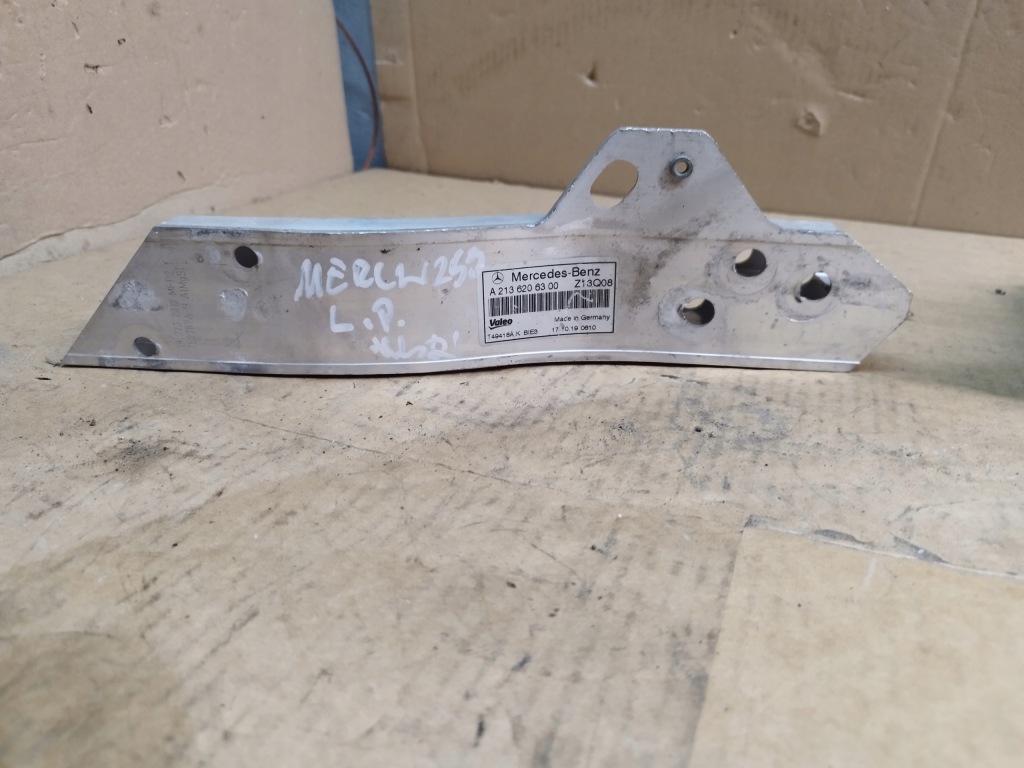 фото №1, Кронштейн відбійник поперечина лівий mercedes w213 a2136206300