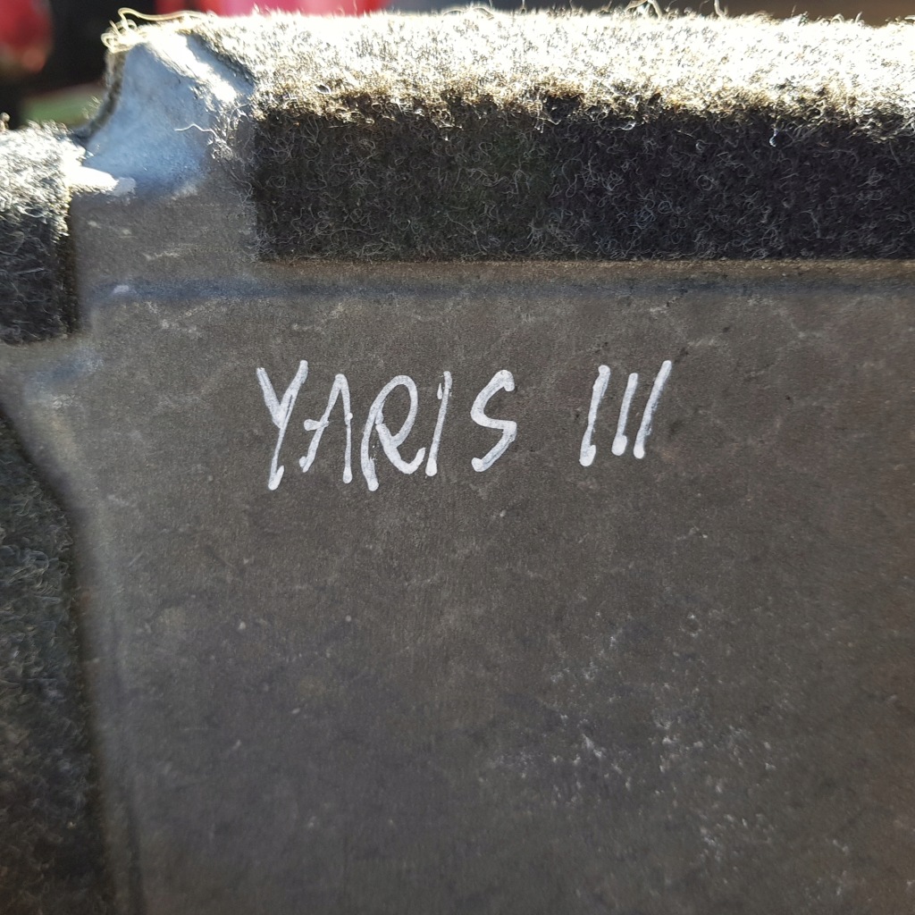 фото №4, Підлога плита багажника toyota yaris iii