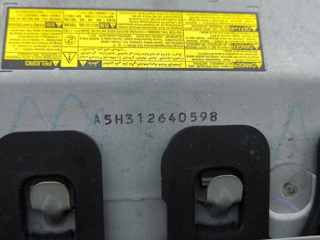 фото №9, Lexus ct 200h 2012 подушка коленная a5h312640598