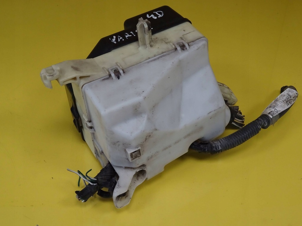 фото №5, Коробка предохранителей toyota yaris nr208