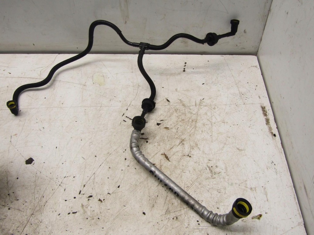 Купити Патрубок шланг трубка паливної  1.2 dig-t nissan pulsar 1042-01