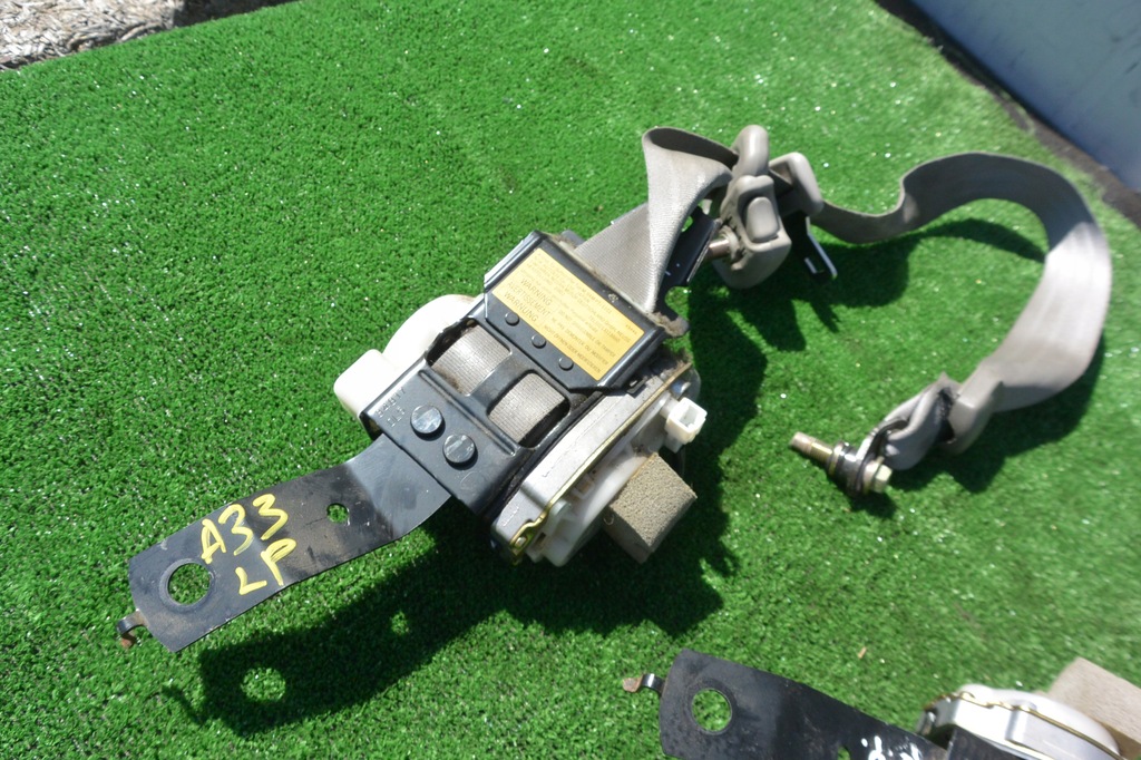 фото №11, Nissan maxima a33 ремені перед лівий правий beż kpl