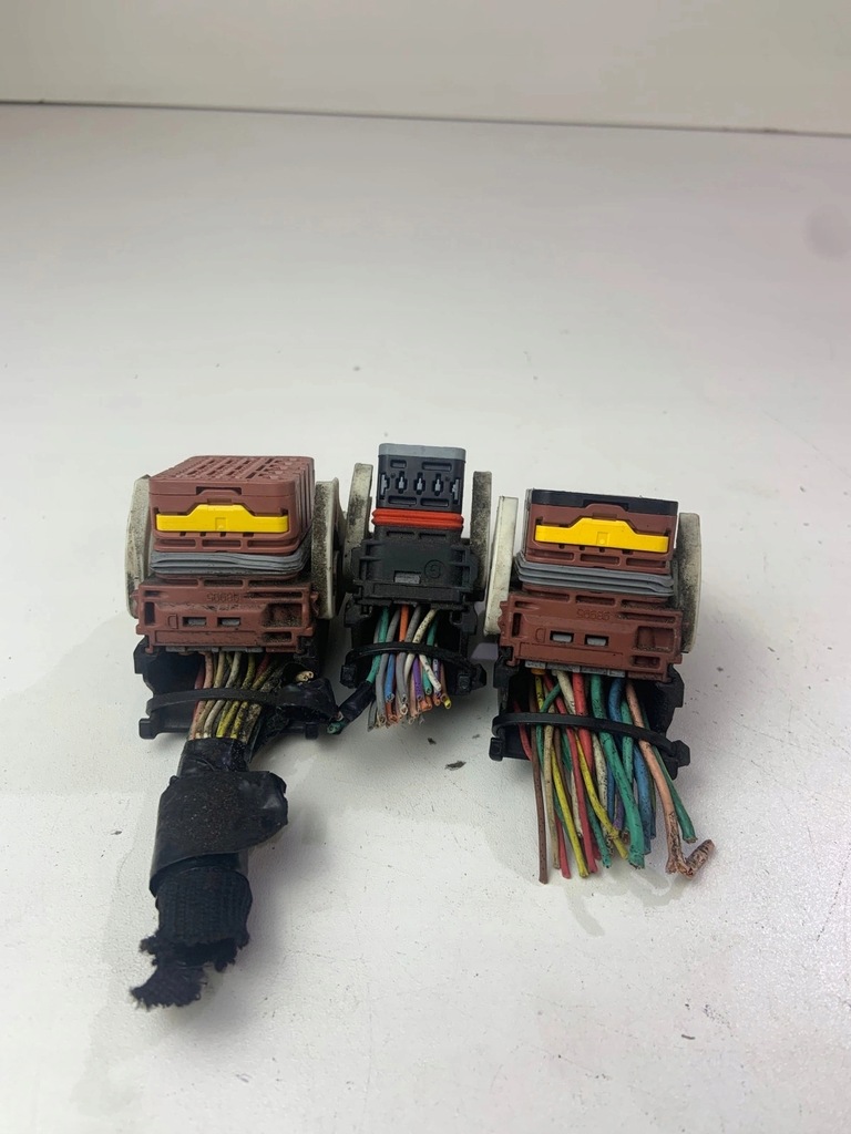 фото №5, Разъёмы штекер колодка блок управления двигателя peugeot 508 2.0 hdi citroen c5 i