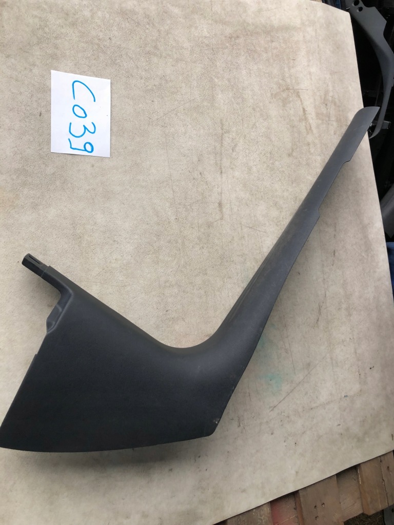 фото №1, Молдинг поріг права 8r1867272 l91 audi q5 8r