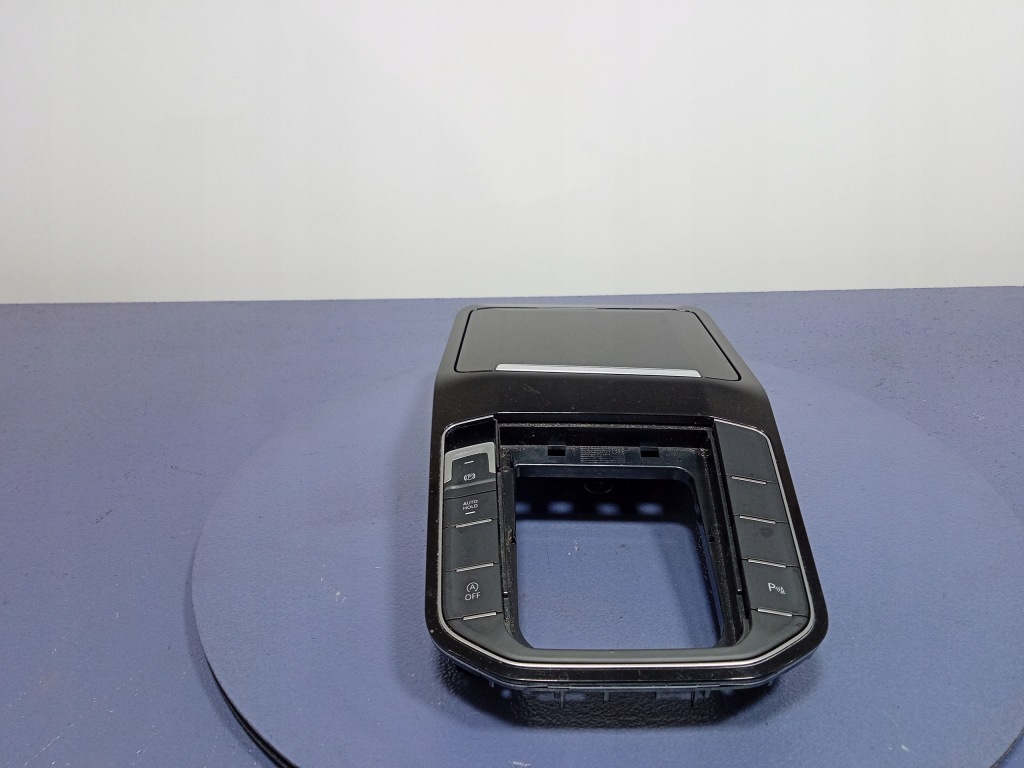 фото №1, Vw golf vii sportsvan рамка панель туннель 517864263c